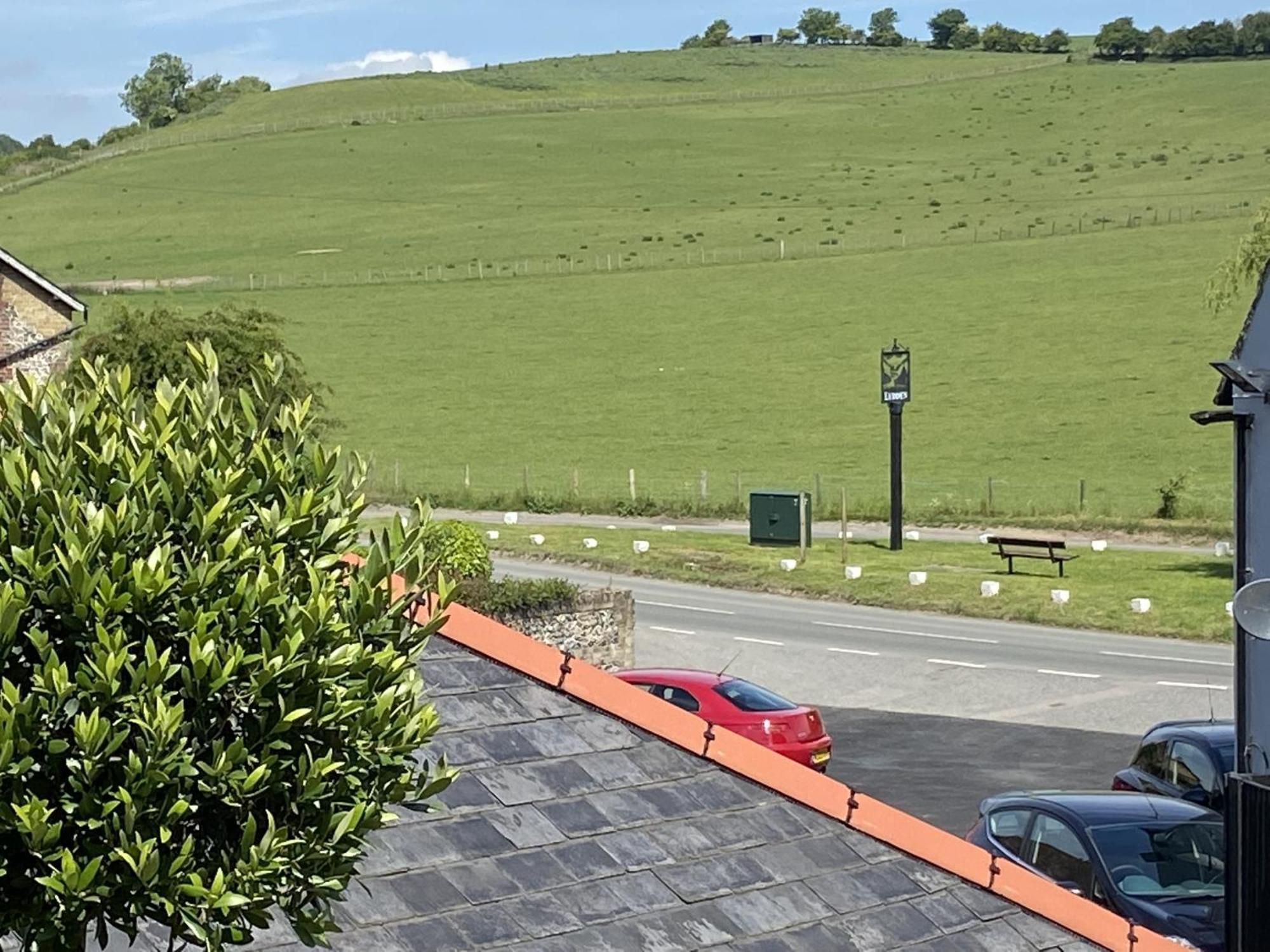 Bed and Breakfast The Lydden Bell Экстерьер фото